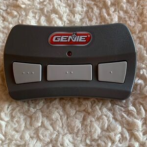 Pre-owned OEM Genie‎ GITR-3 (3-Button) Overhead Garage Door Opener Remote GITR-3